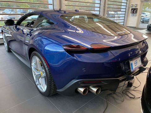 Used 2022 Ferrari Roma RWD image 12