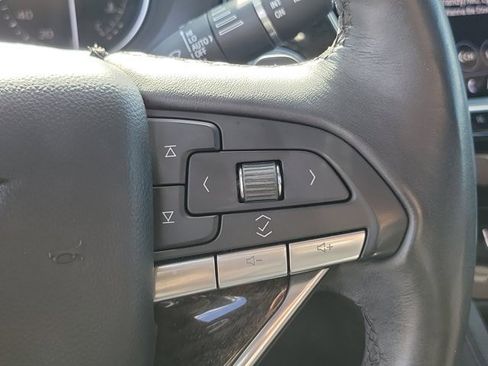 Used 2023 Cadillac XT6 Premium Luxury FWD image 24
