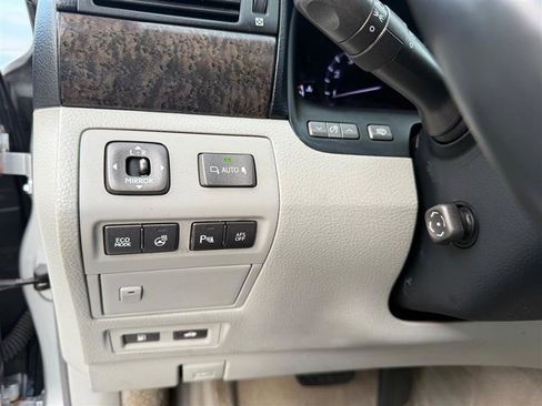 Used 2011 Lexus LS 460 AWD image 31