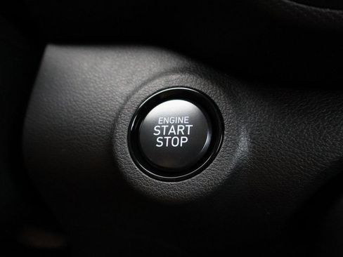 New 2025 Hyundai Venue Limited image 32