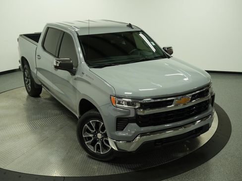 Used 2024 Chevrolet Silverado 1500 LT AWD/4WD image 42