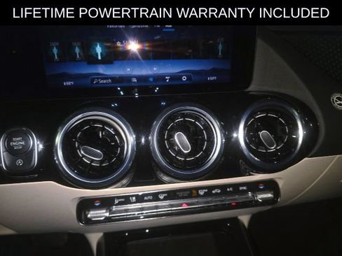Used 2025 Mercedes-Benz GLA 250 4MATIC image 22