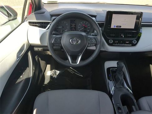 Certified 2024 Toyota Corolla SE image 15