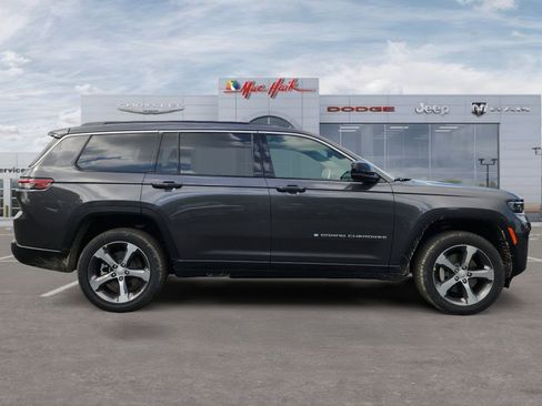 New 2026 Jeep Grand Cherokee L Limited AWD/4WD image 6