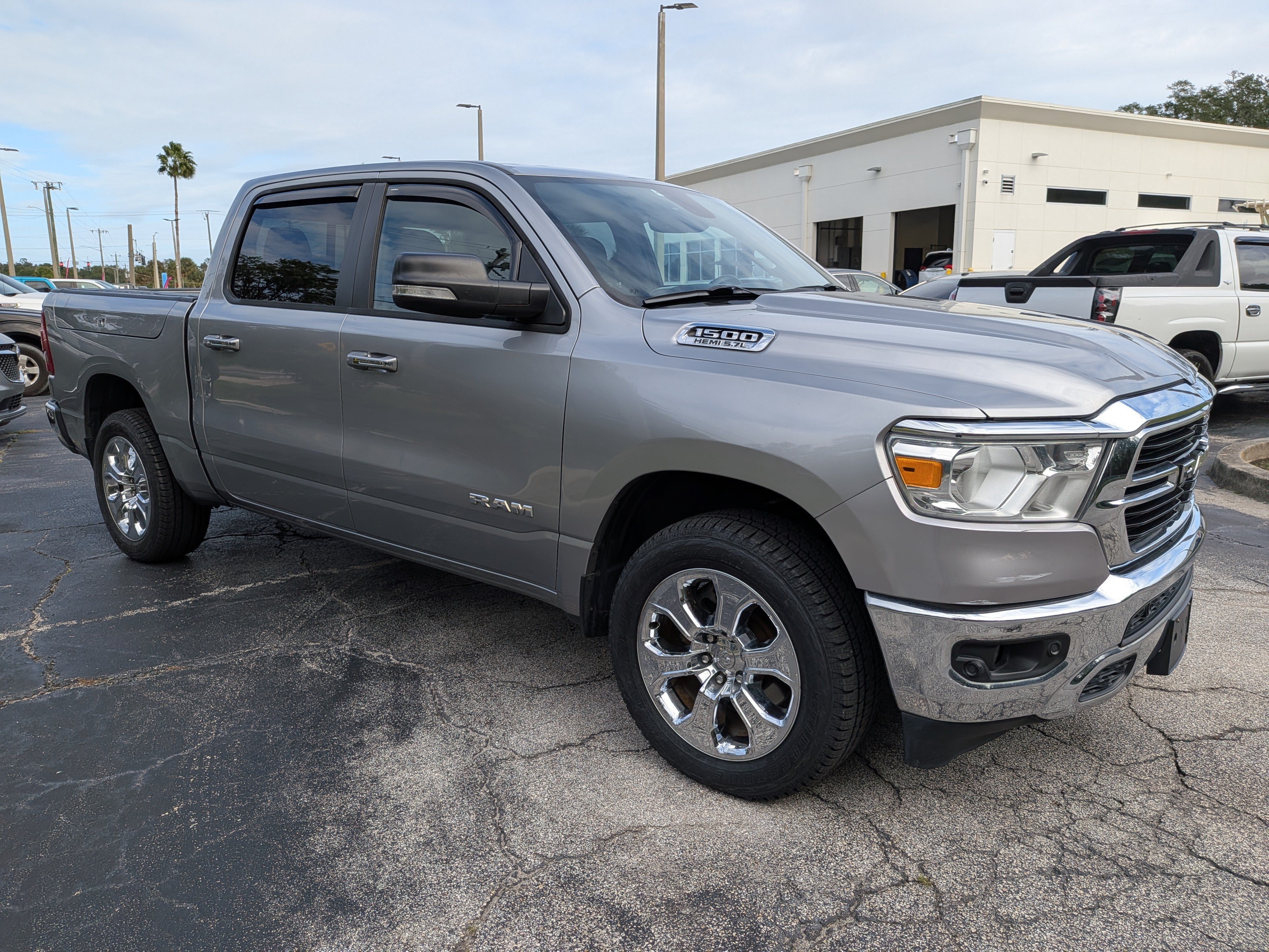 Used 2020 RAM 1500 Big Horn AWD/4WD image 2