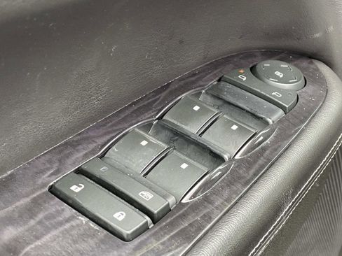 Used 2017 Buick Enclave Leather image 19