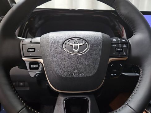 New 2025 Toyota Crown Signia image 14