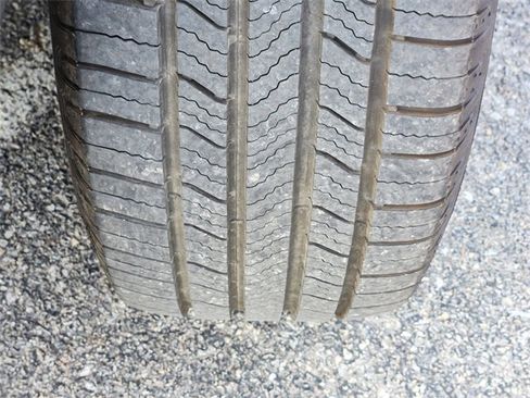 Used 2017 Ford Escape SE image 11