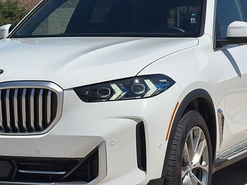 Used 2026 BMW X5 xDrive40i image 4