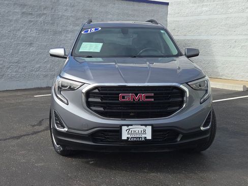 Used 2018 GMC Terrain SLE w/ Driver Convenience Package image 4