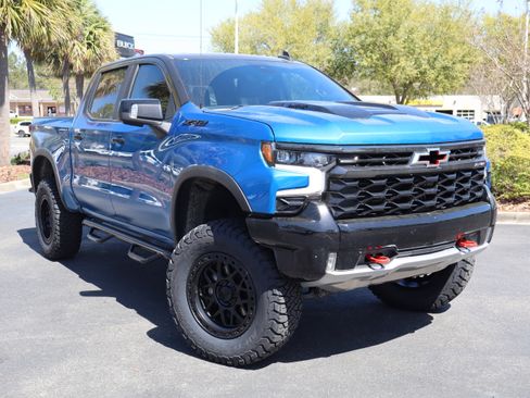 Used 2024 Chevrolet Silverado 1500 ZR2 w/ Technology Package image 2