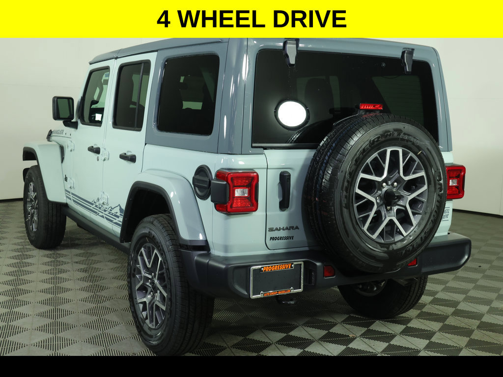 New 2026 Jeep Wrangler Unlimited Sahara w/ Rockslide Package AWD/4WD image 5