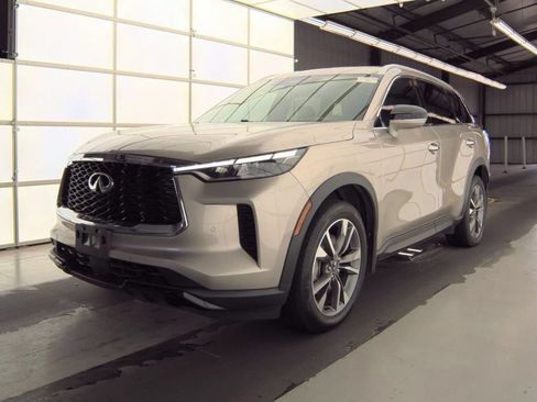 Certified 2023 INFINITI QX60 Luxe w/ Vision Package FWD image 1