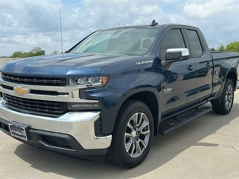 Used 2019 Chevrolet Silverado 1500 LT w/ Texas Edition image 10