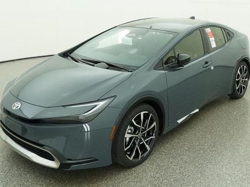 New 2026 Toyota Prius Plug-In Hybrid FWD image 17