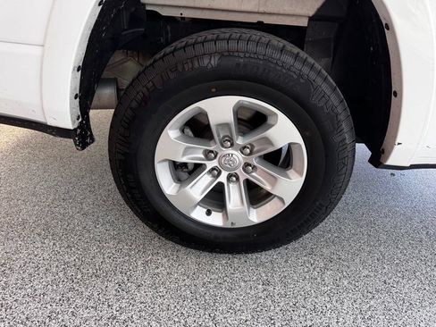Used 2020 RAM 1500 Laramie AWD/4WD image 10