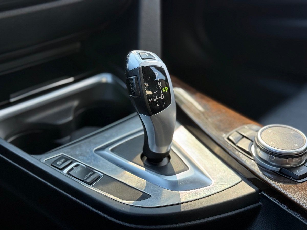 Used 2015 BMW 335i xDrive Sedan AWD/4WD image 25