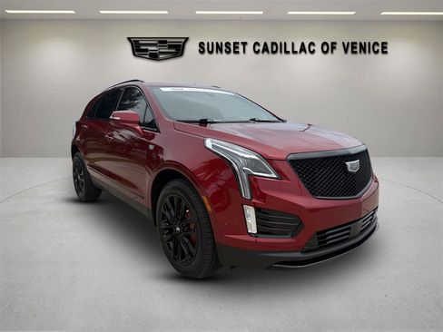 Certified 2022 Cadillac XT5 Sportv w/ LPO, ONYX Package AWD/4WD image 1