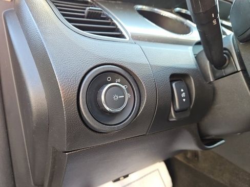 Used 2011 Ford Taurus SEL w/ 201A Rapid Spec Order Code image 28