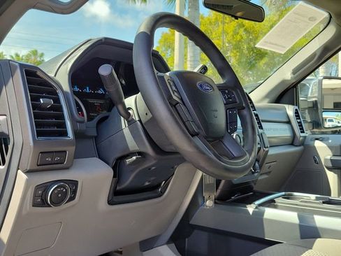 Used 2022 Ford F250 XLT w/ XLT Premium Package image 10