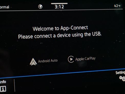 Used 2024 Volkswagen Tiguan SEL R-Line image 30