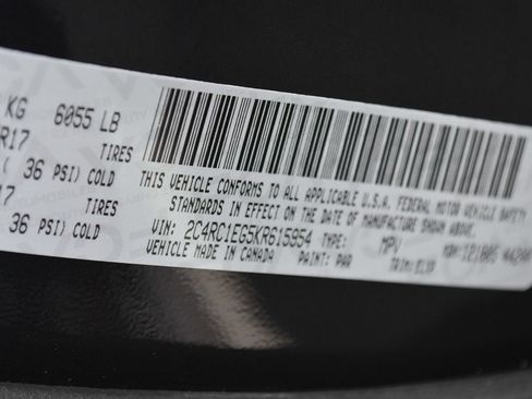 Used 2019 Chrysler Pacifica Touring-L Plus FWD image 41