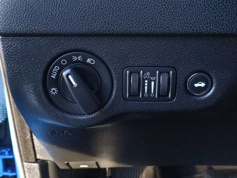 Used 2023 Dodge Charger SXT w/ Blacktop Package image 15