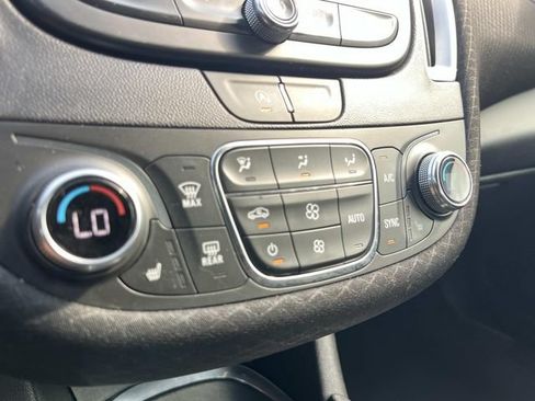 Used 2023 Chevrolet Malibu LT FWD image 34