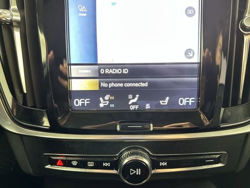 Used 2018 Volvo S90 T6 Inscription image 23