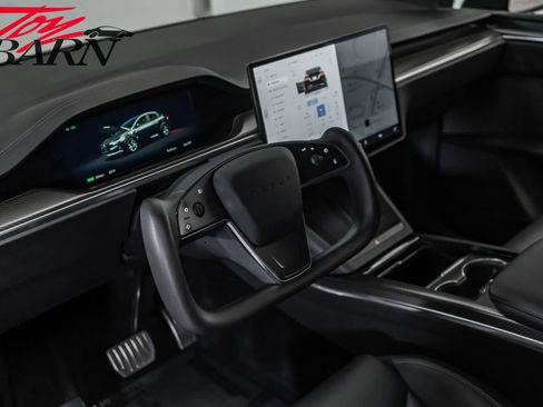 Used 2022 Tesla Model X Plaid image 14