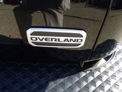 Used 2021 Jeep Gladiator Overland w/ Popular Equipment Package AWD/4WD image 11