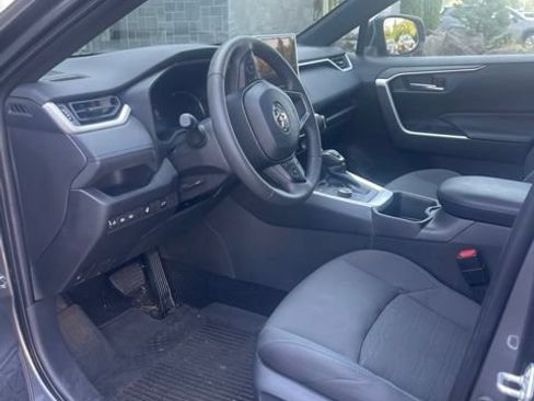 Used 2025 Toyota RAV4 SE w/ Convenience Package AWD/4WD image 13