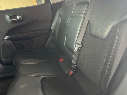 Used 2018 Jeep Compass Latitude w/ Popular Equipment Group AWD/4WD image 6