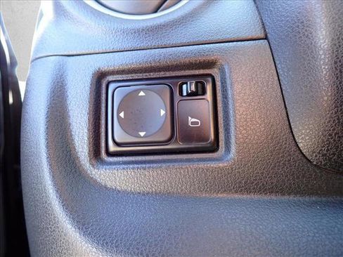 Used 2017 Nissan Versa SV image 13