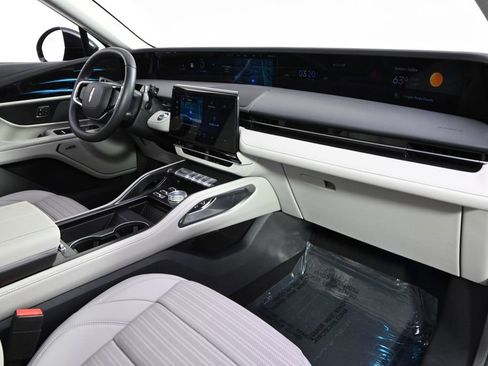 New 2026 Lincoln Nautilus Reserve image 15