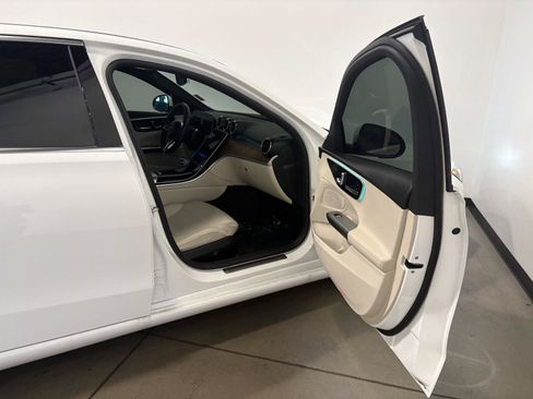 Used 2024 Mercedes-Benz C 300 4MATIC Sedan image 43
