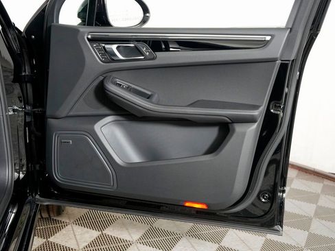 New 2026 Porsche Macan S image 38