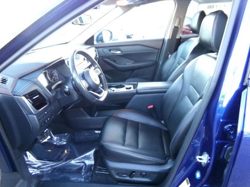 Used 2023 Nissan Rogue SL AWD/4WD image 12