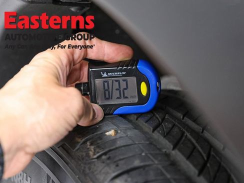Used 2024 Nissan Pathfinder S AWD/4WD image 30