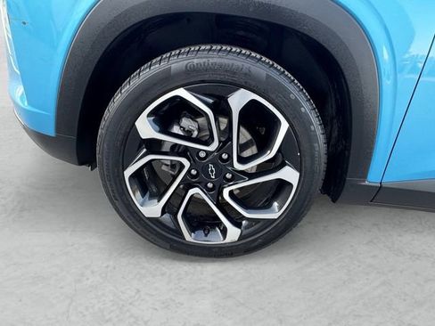 Used 2025 Chevrolet Trax RS w/ Sunroof Package image 23