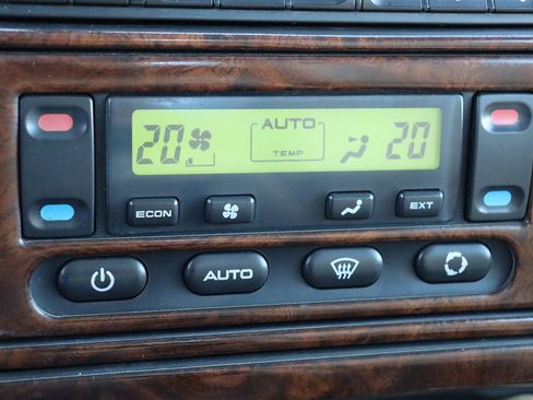 Used 2004 Land Rover Discovery SE image 29