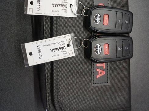 Used 2026 Toyota Prius image 19