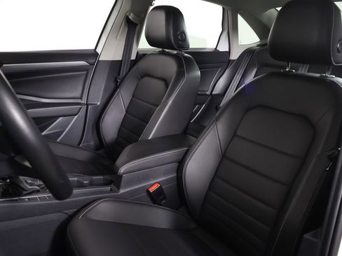 Used 2024 Volkswagen Jetta SE image 26