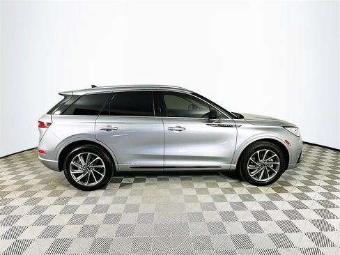 Used 2024 Lincoln Corsair Grand Touring image 8