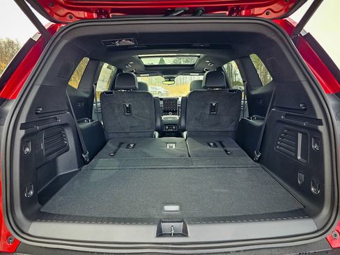 New 2026 GMC Acadia Elevation image 38