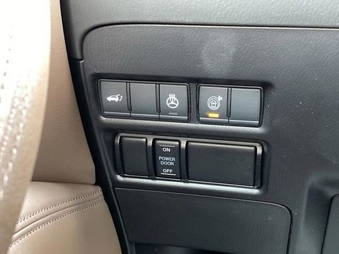 Used 2023 Nissan Armada Platinum w/ Captain's Chairs Package image 27