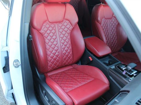 Used 2024 Audi SQ5 Premium Plus w/ Premium Plus Package AWD/4WD image 29