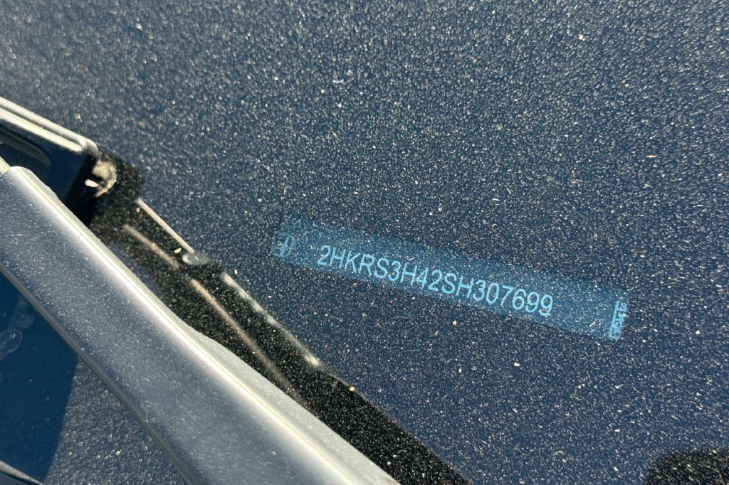 Used 2025 Honda CR-V EX image 3