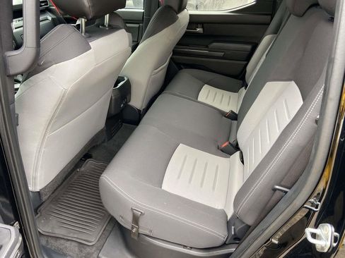 Used 2024 Toyota Tacoma TRD Sport w/ TRD Sport Upgrade Package image 16