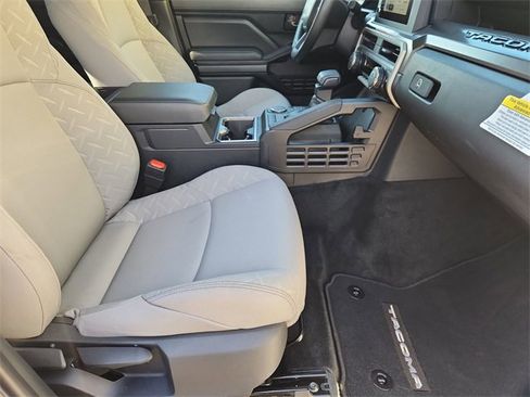 Used 2025 Toyota Tacoma SR5 image 25